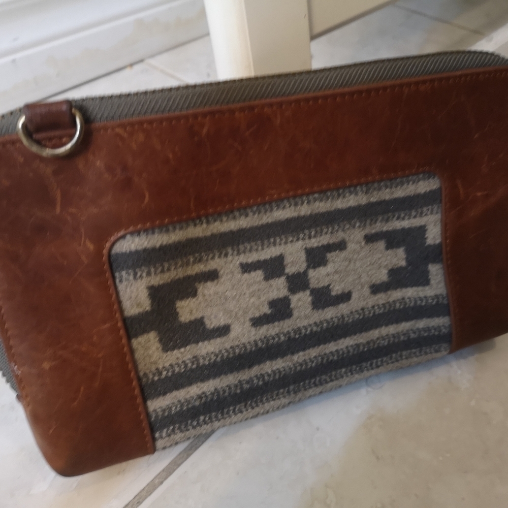 Vintage Aztec Pendleton Leather Trimmed Clutch | TheStyleMinr